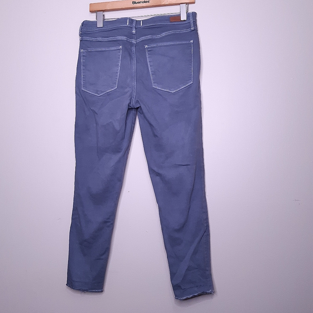 High Rise Jeans - Picture 6 of 9
